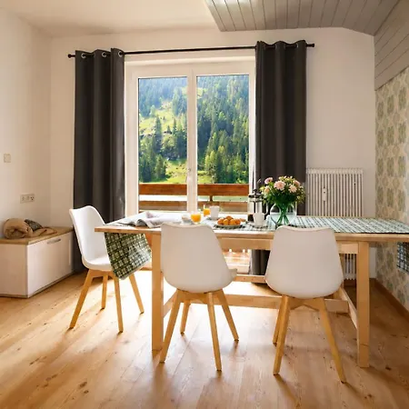 Family Roza Apartament *